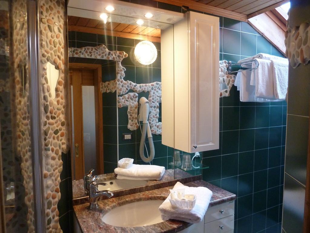 Hotel Ancora Castello-Molina di Fiemme Zimmer foto