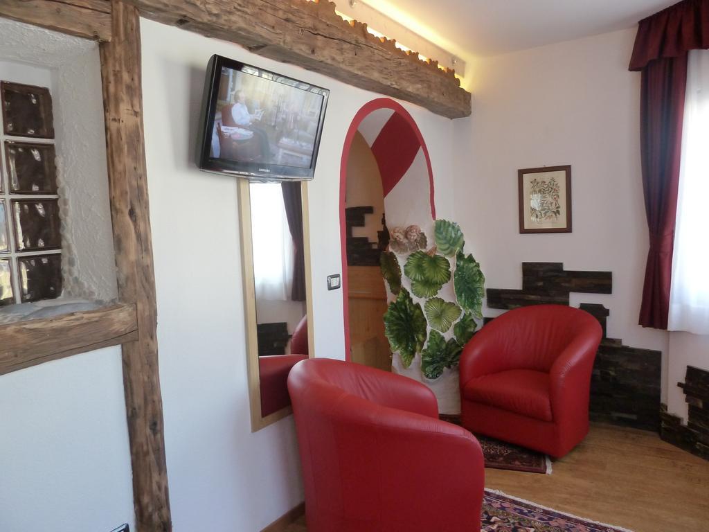 Hotel Ancora Castello-Molina di Fiemme Zimmer foto