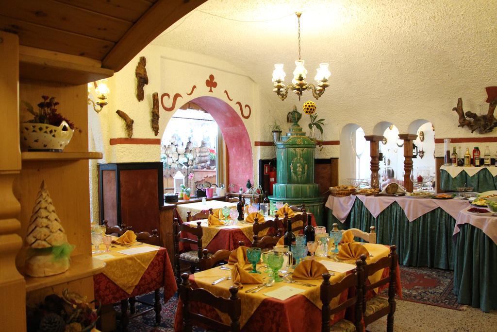 Hotel Ancora Castello-Molina di Fiemme Exterior foto
